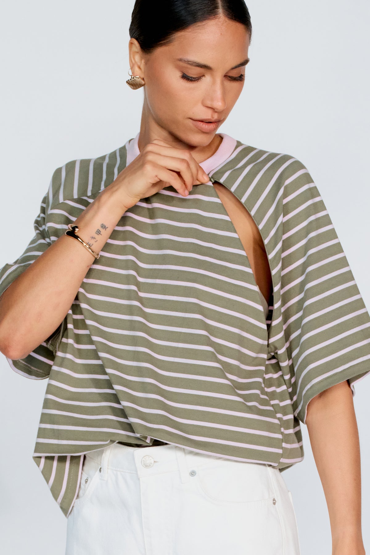 Classique Stripe Box-Cut Tee - Khaki / Pink