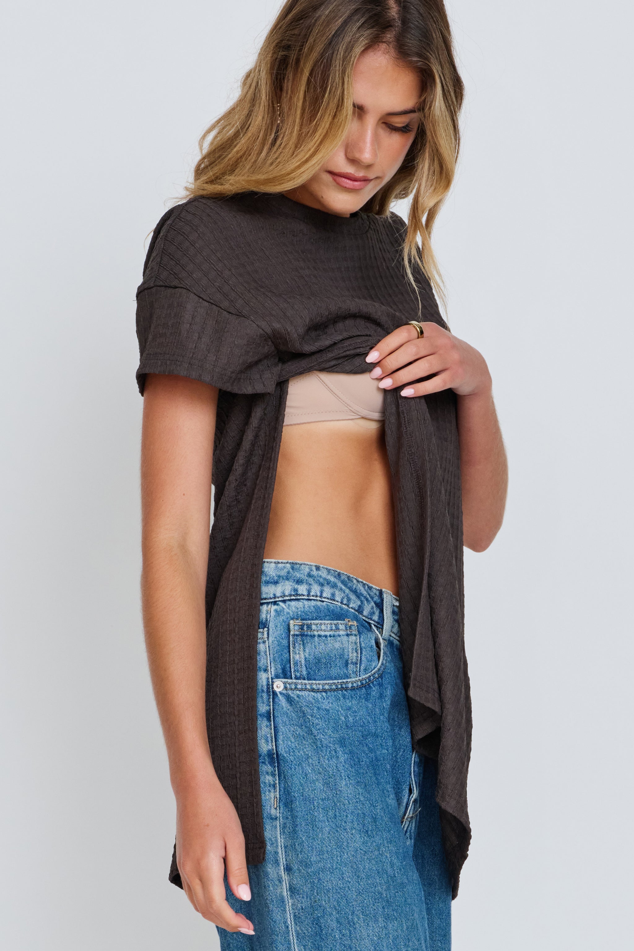 aww magazine L'APÉRO JOURNAL TEE Black Knit Breastfeeding Friendly Tee – Apero Label