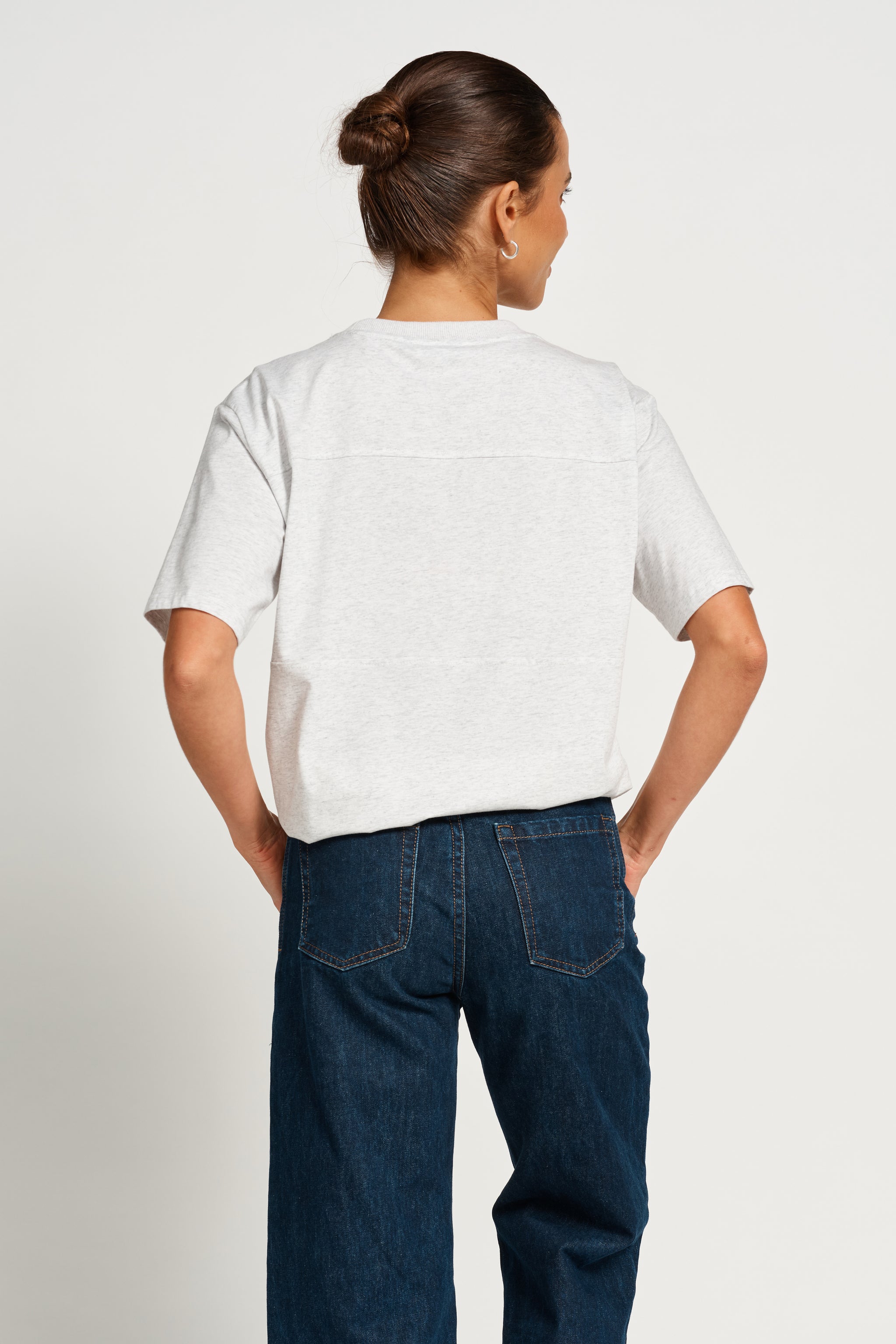 【AWW MAGAGINE】L'APÉRO TEE Grey Marle Breastfeeding Friendly Tee – Apero Label