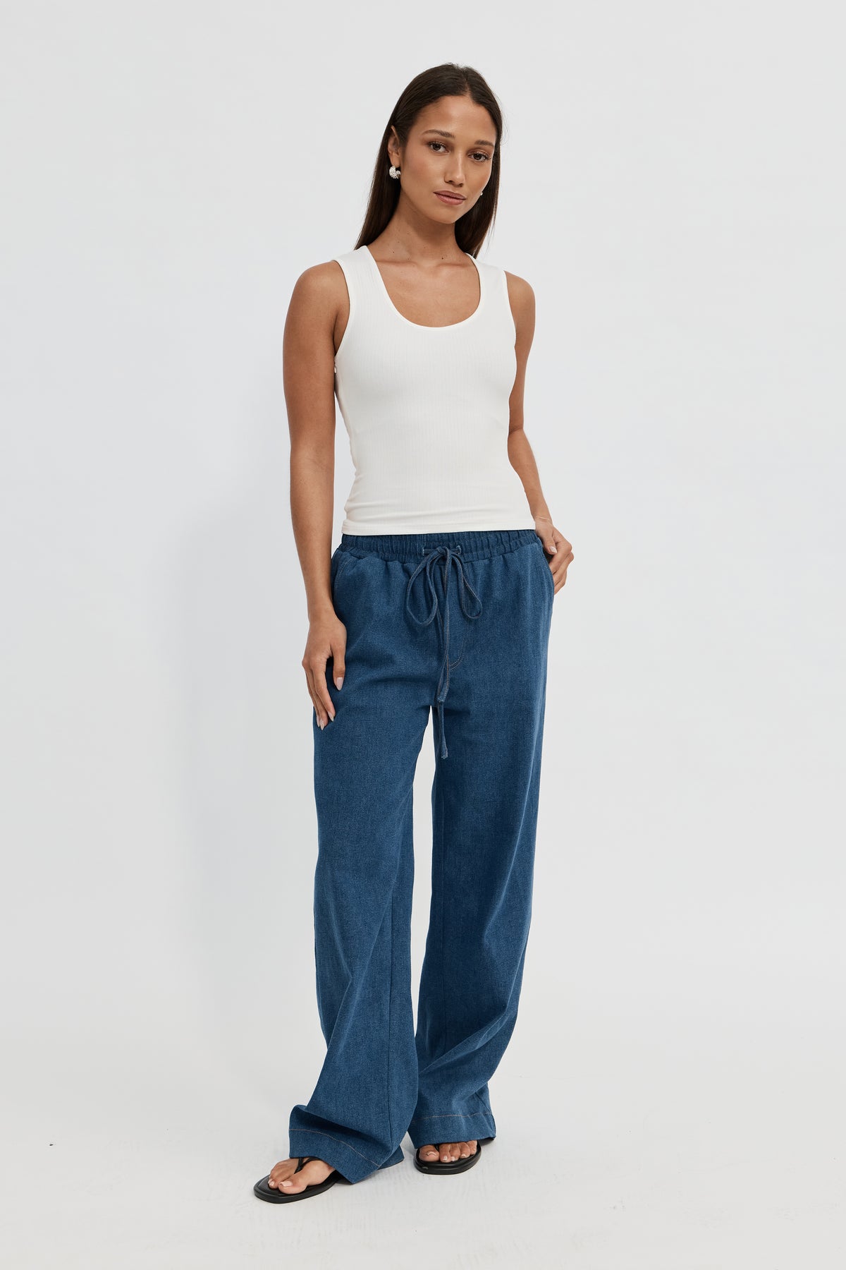 Esta Reversible Ribbed Scoop Neck Tank - White