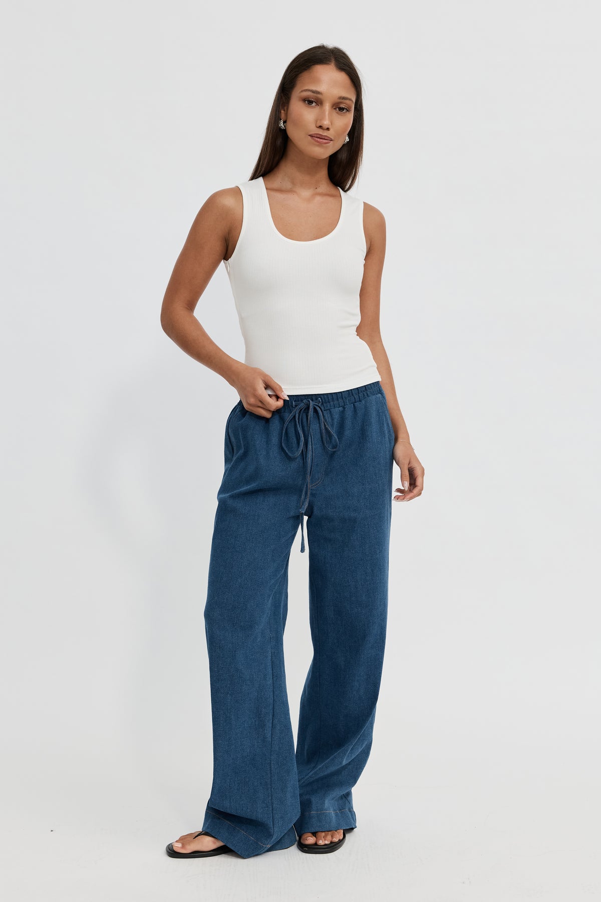 Esta Reversible Ribbed Scoop Neck Tank - White