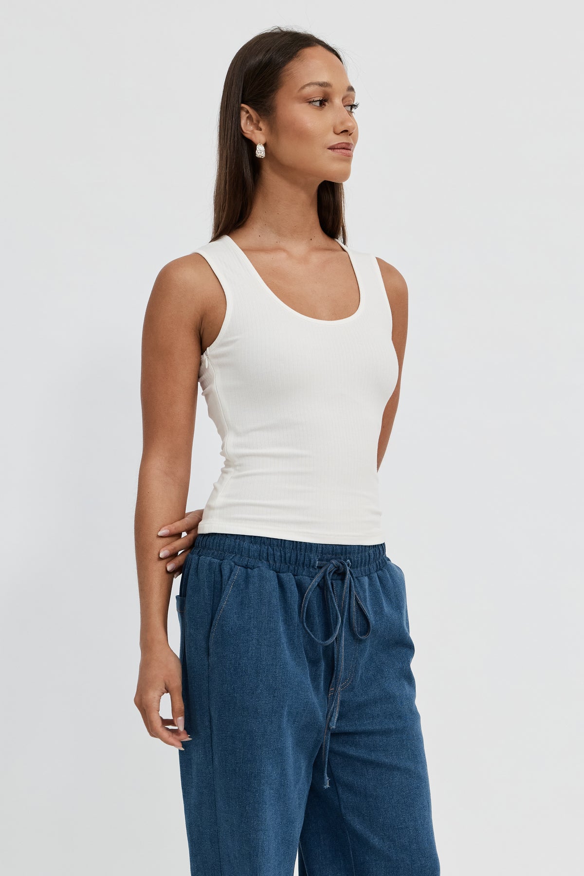 Esta Reversible Ribbed Scoop Neck Tank - White
