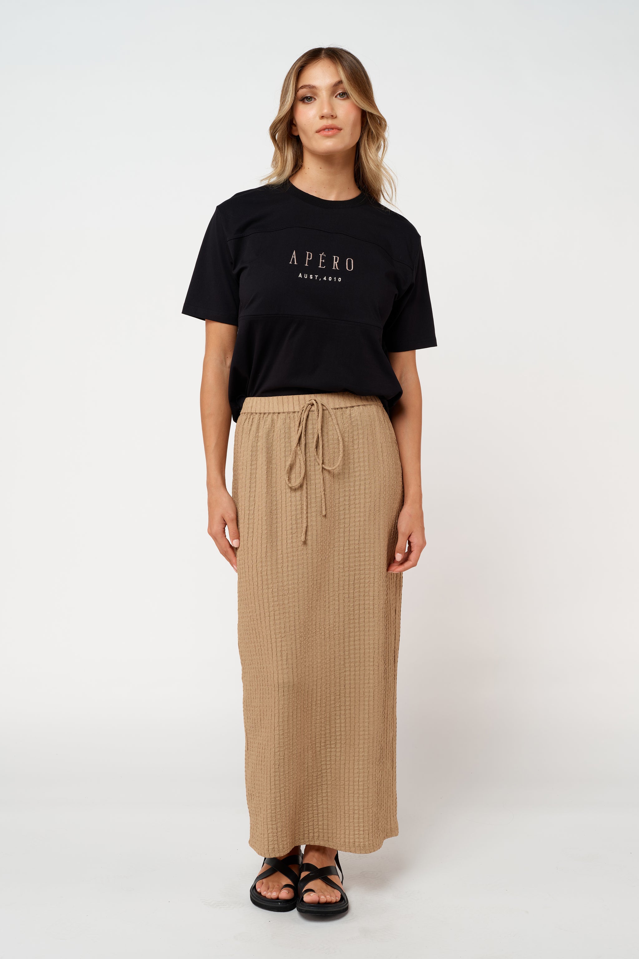 Black and Beige Breastfeeding Friendly Tee – Apero Label