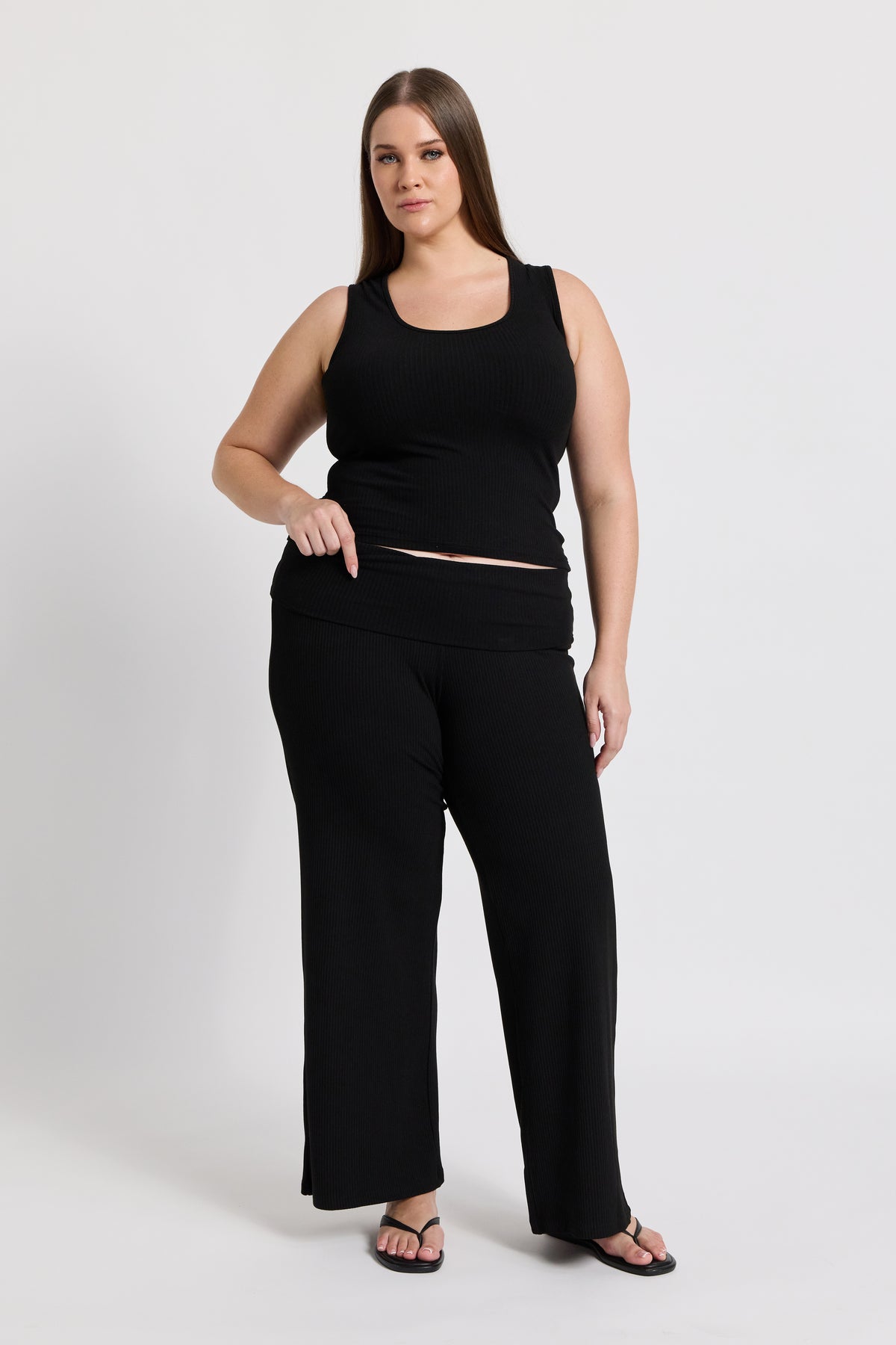 Esta Ribbed Scoop Neck Tank - Black
