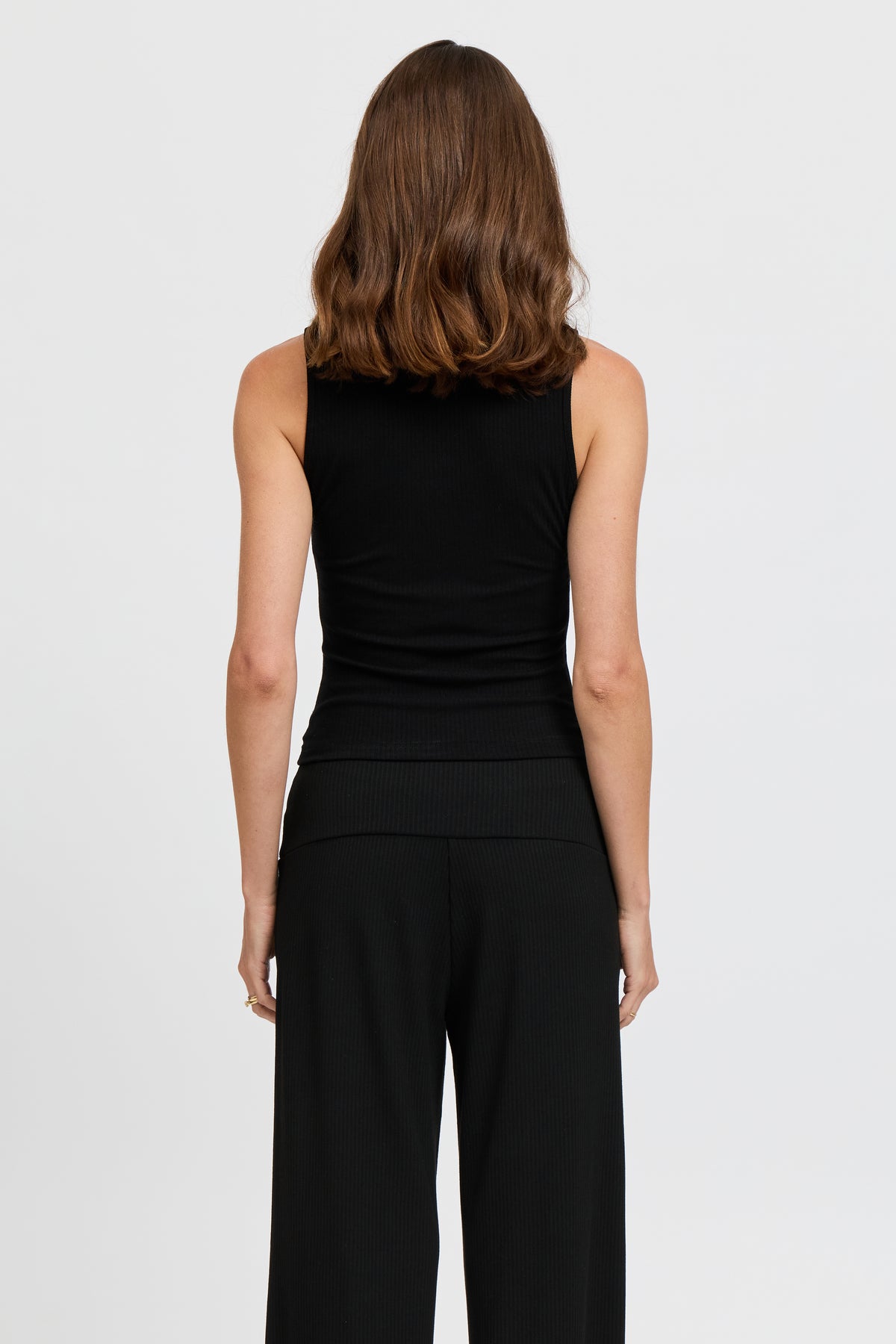 Esta Ribbed Scoop Neck Tank - Black