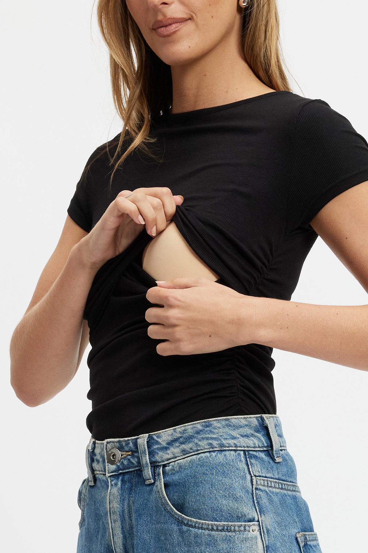 Ari Ribbed Ruched Tee - Black