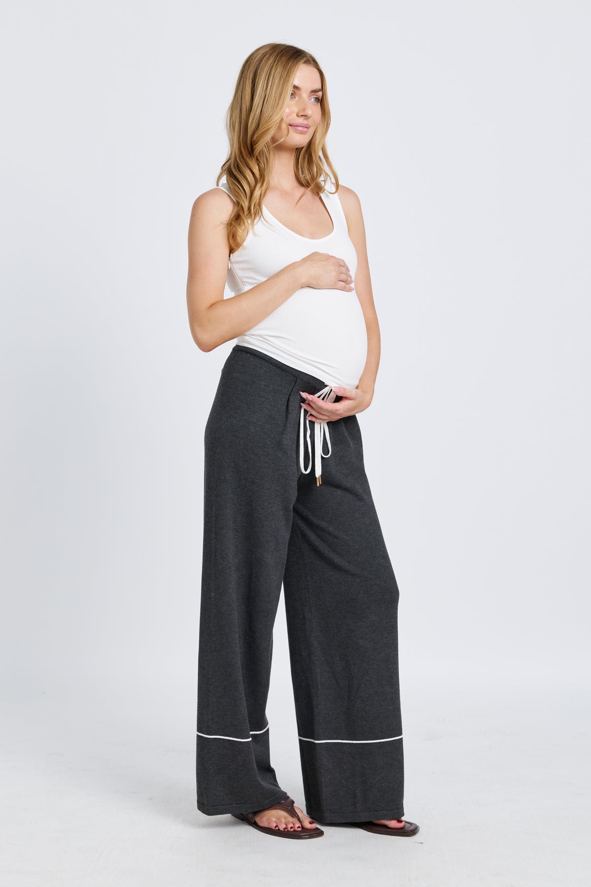 Nina Pleated Knit Pant - Charcoal / White