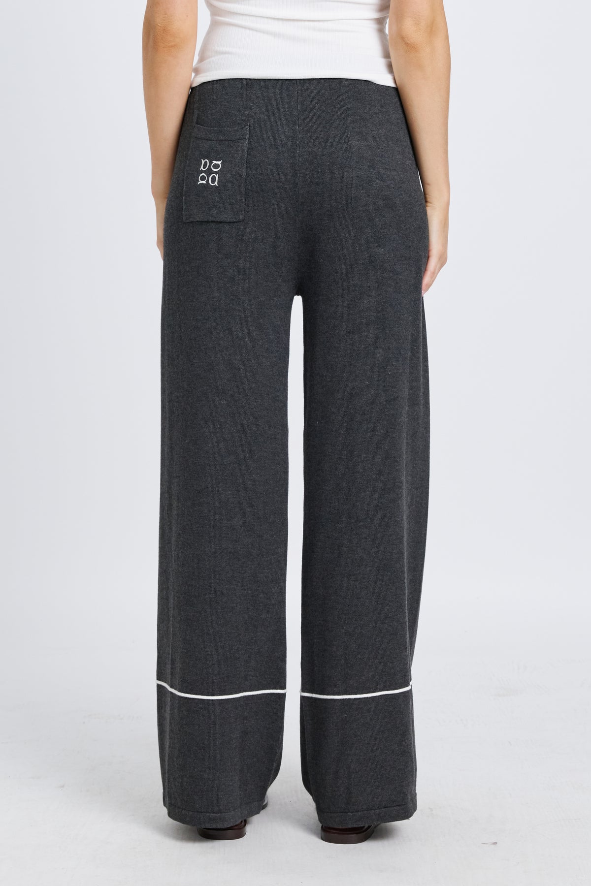 Nina Pleated Knit Pant - Charcoal / White