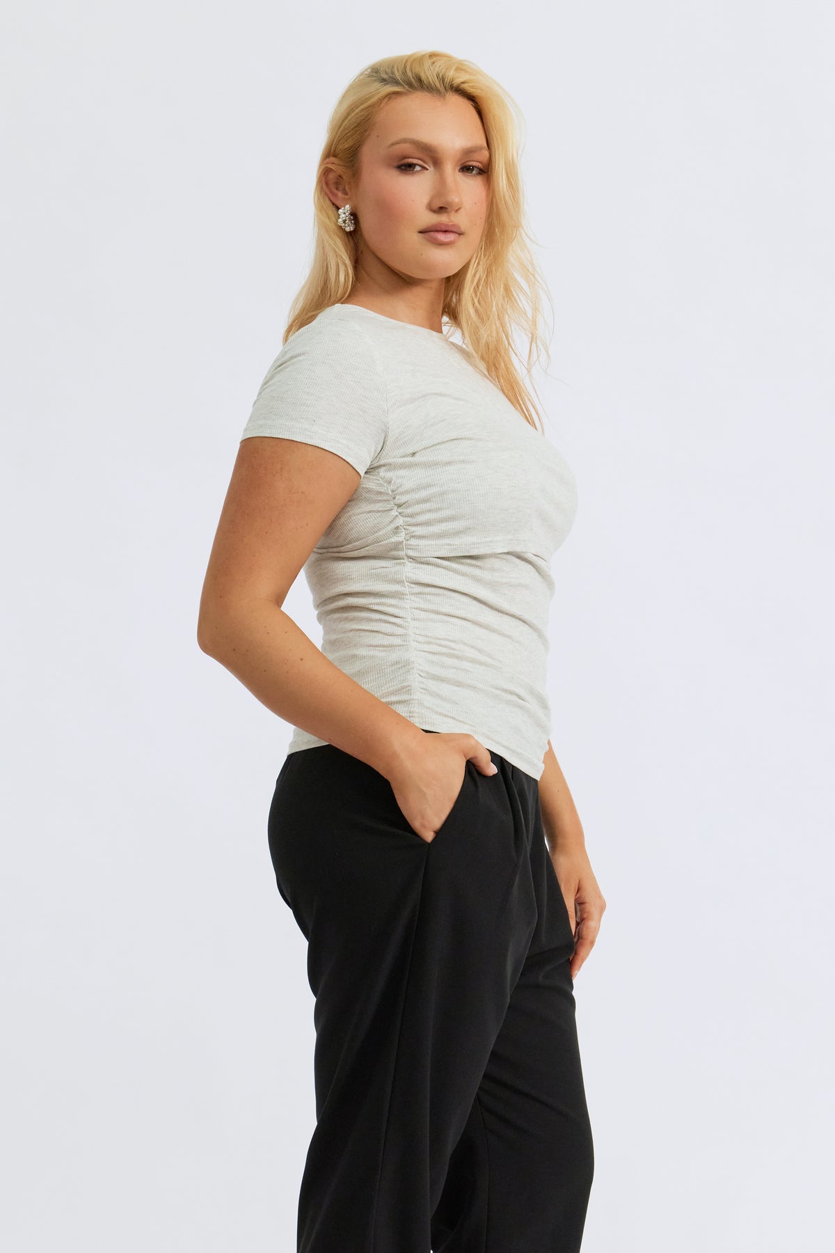 Ari Ribbed Ruched Tee - Grey Marle