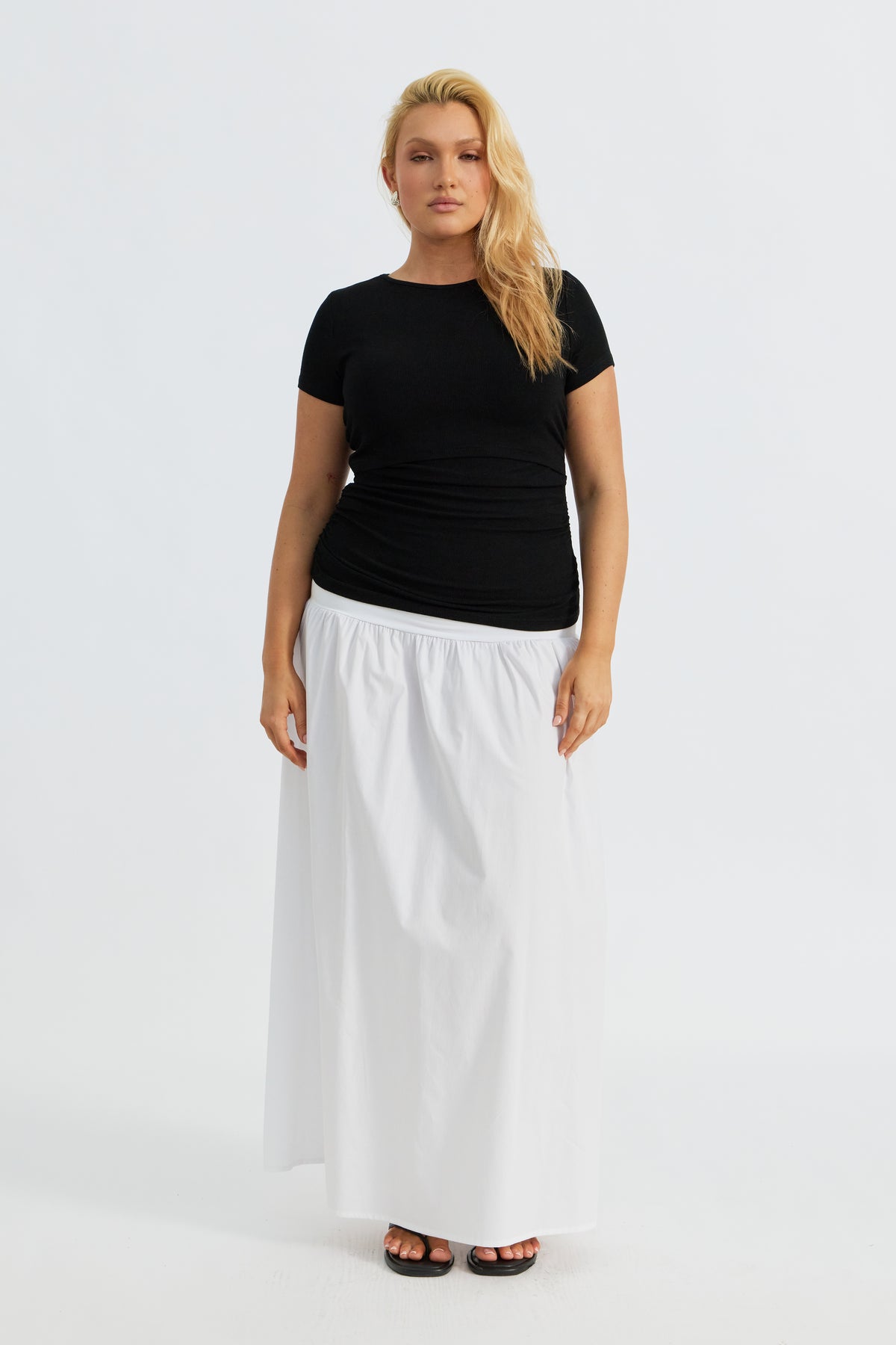 Ari Ribbed Ruched Tee - Black