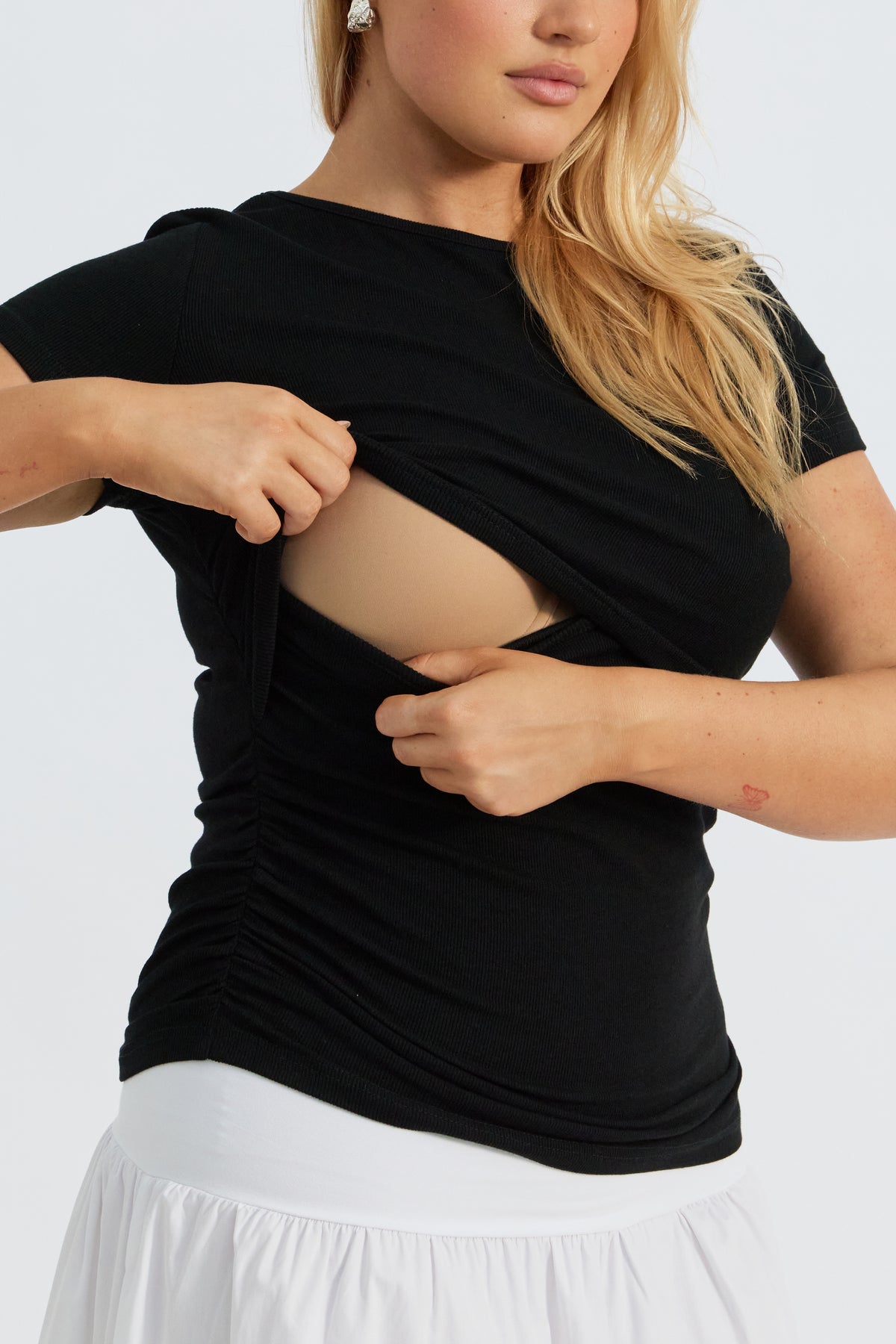 Ari Ribbed Ruched Tee - Black
